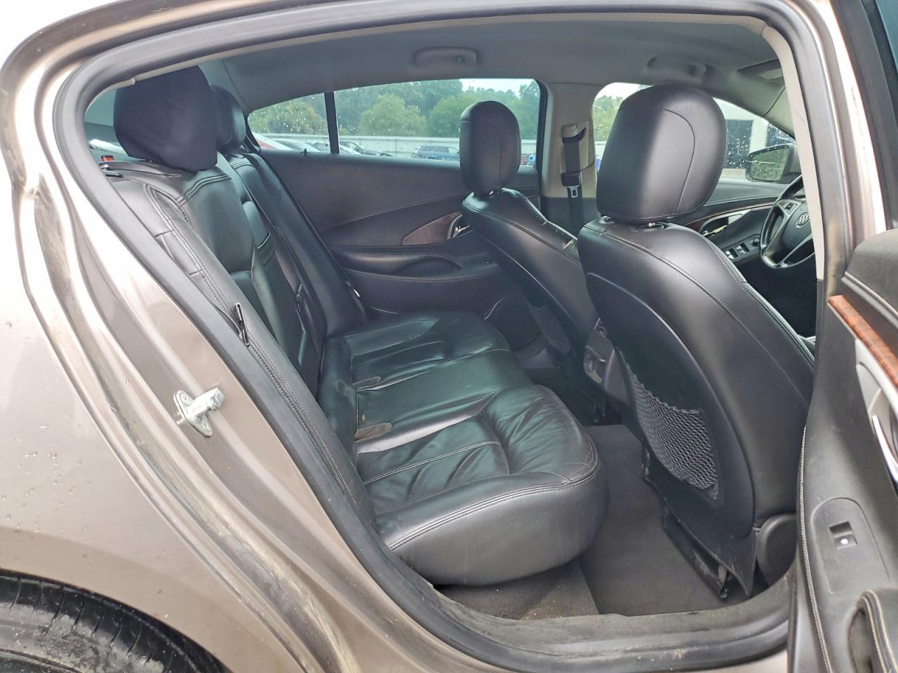 BUICK LACROSSE 2012 — 11