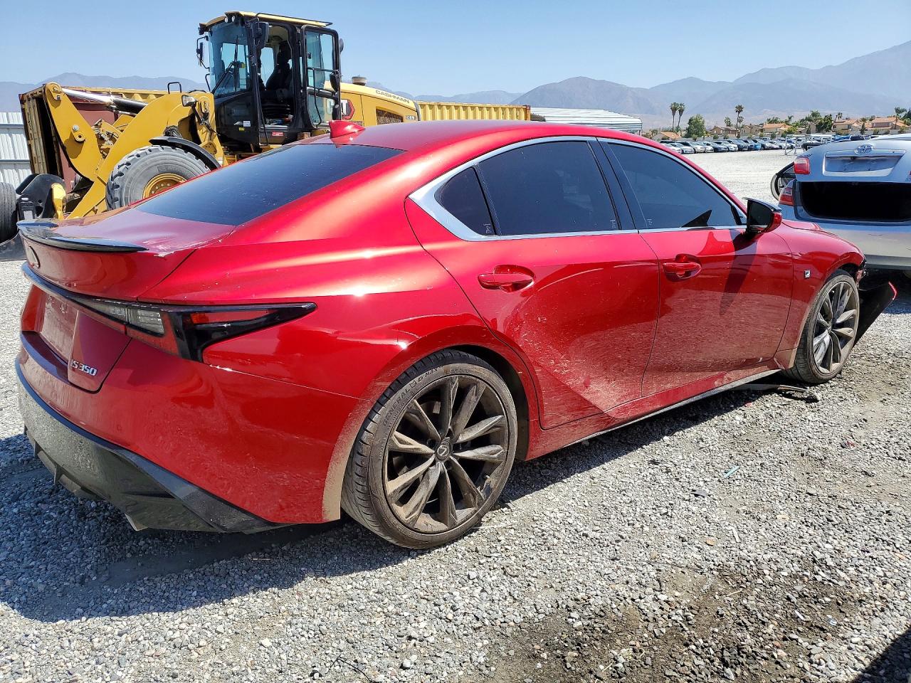 LEXUS IS 2021 — 4