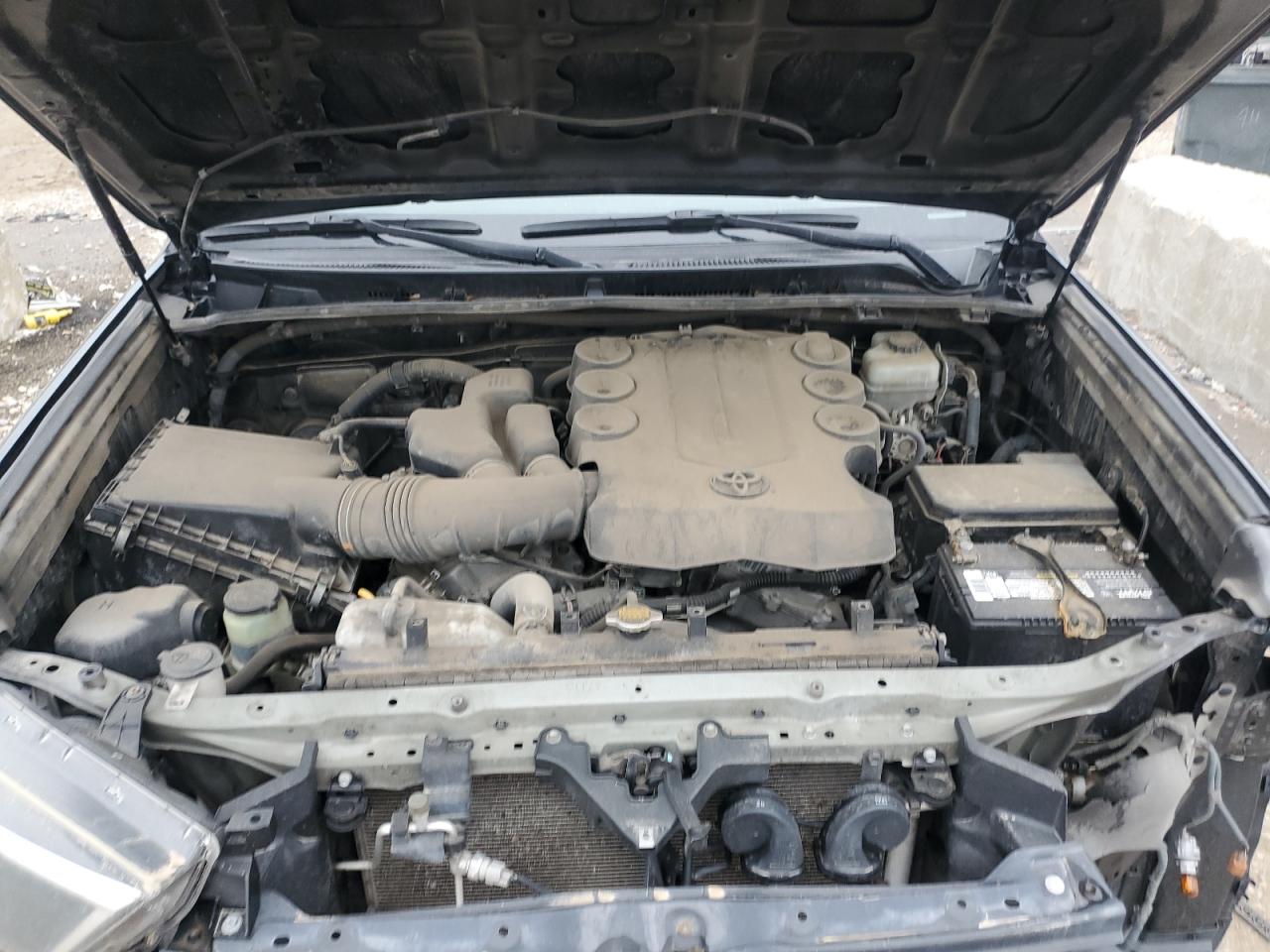TOYOTA 4RUNNER 2014 — 13
