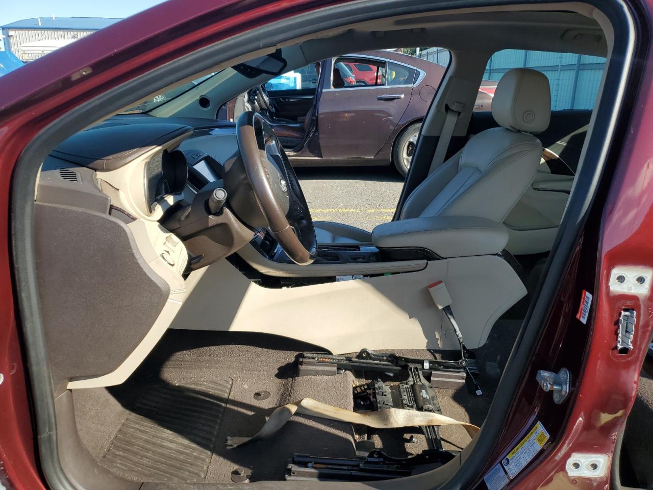 BUICK LACROSSE 2016 — 9