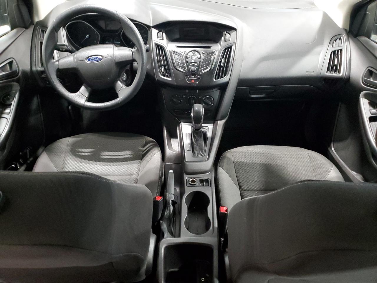 FORD FOCUS 2014 — 9