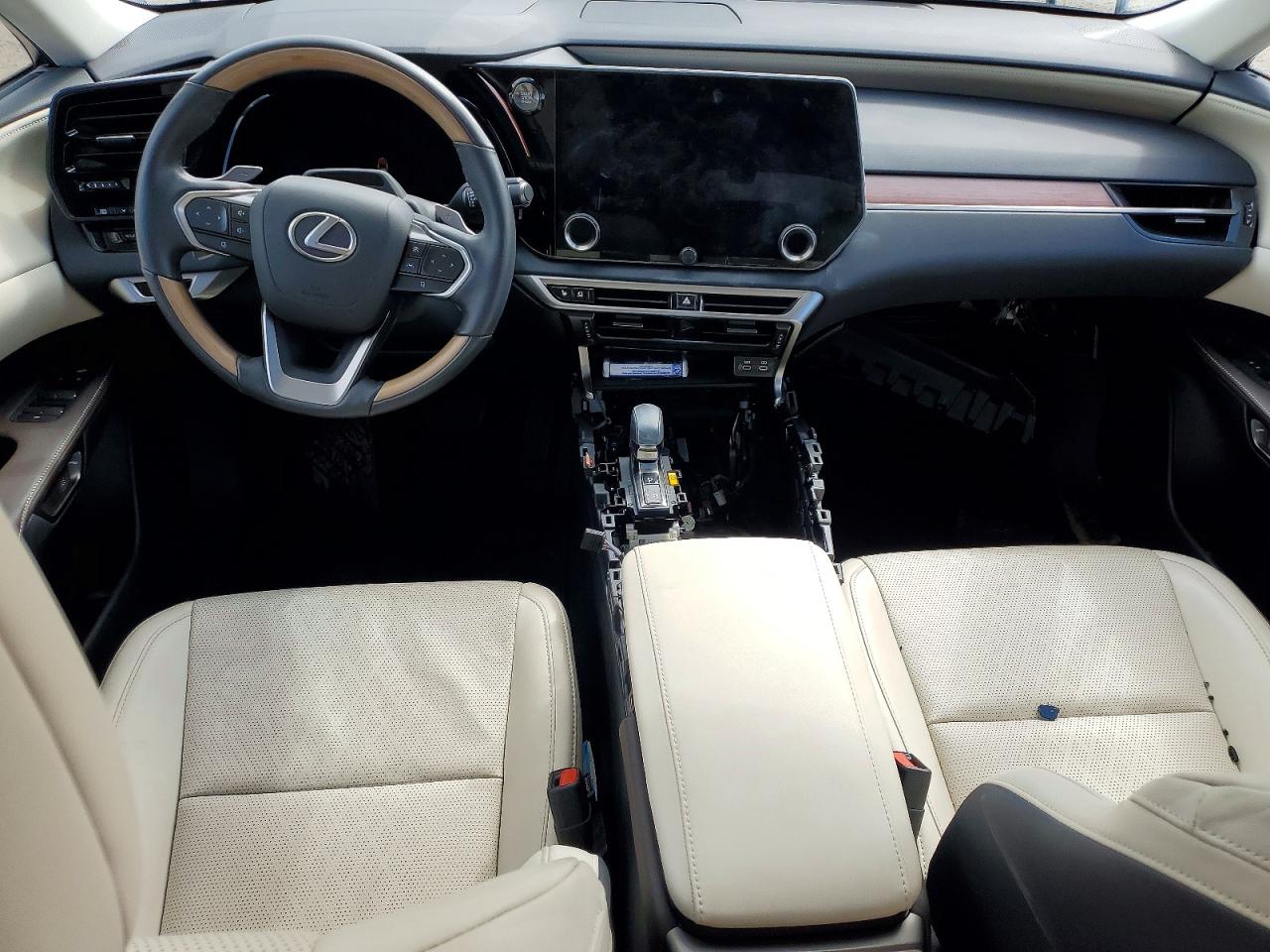 LEXUS RX 2024 — 9