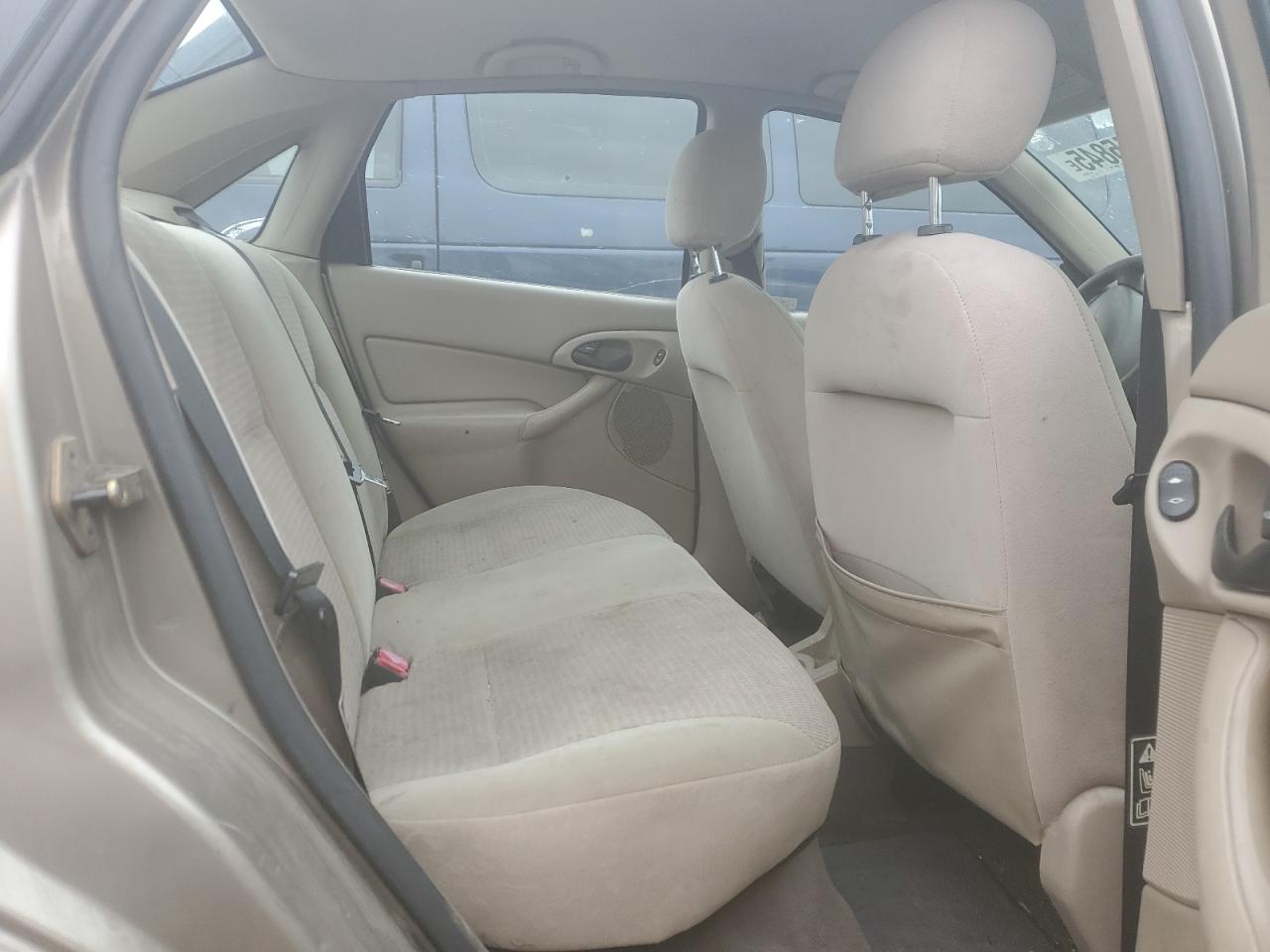 FORD FOCUS 2003 — 11