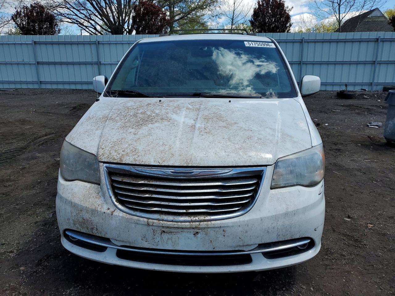 CHRYSLER TOWN & COUNTRY 2012 — 6