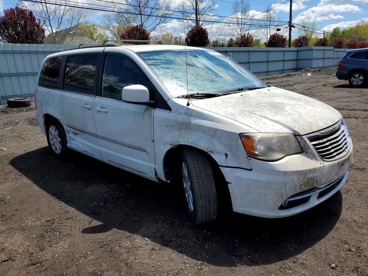CHRYSLER TOWN & COUNTRY 2012 — 5