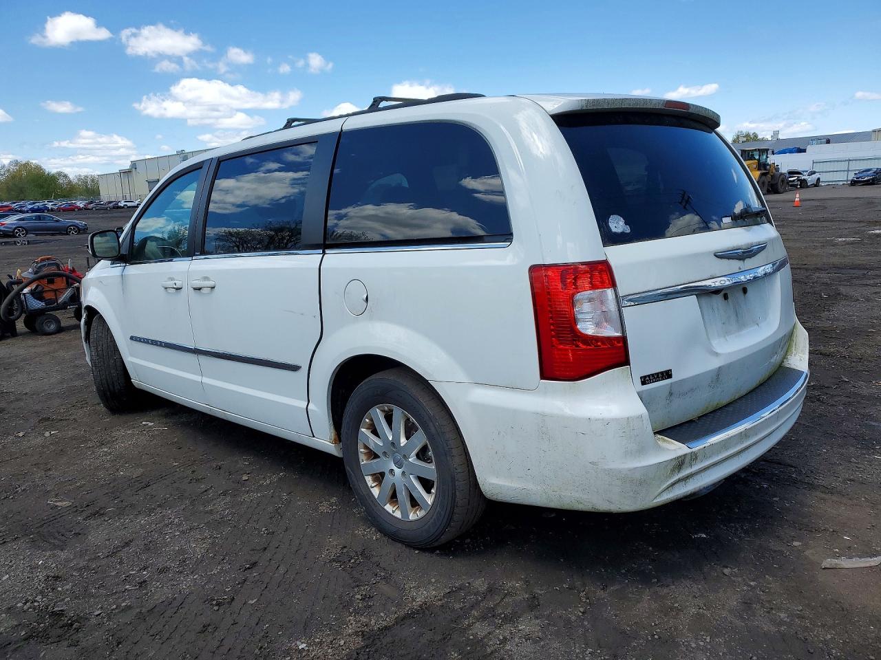 CHRYSLER TOWN & COUNTRY 2012 — 3