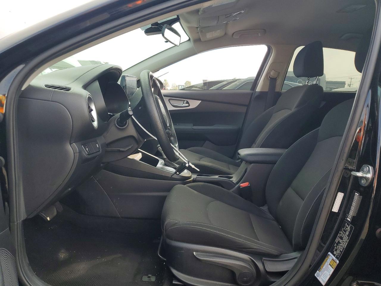 KIA FORTE 2024 — 8
