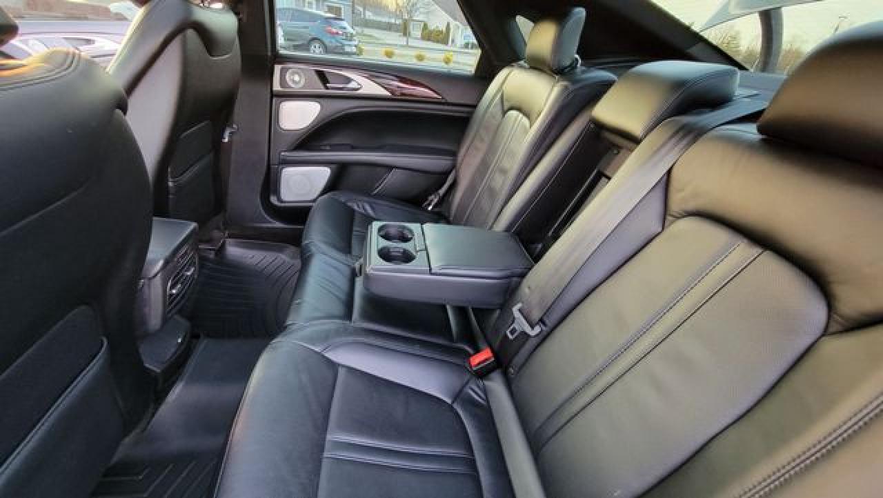 LINCOLN MKZ 2017 — 12