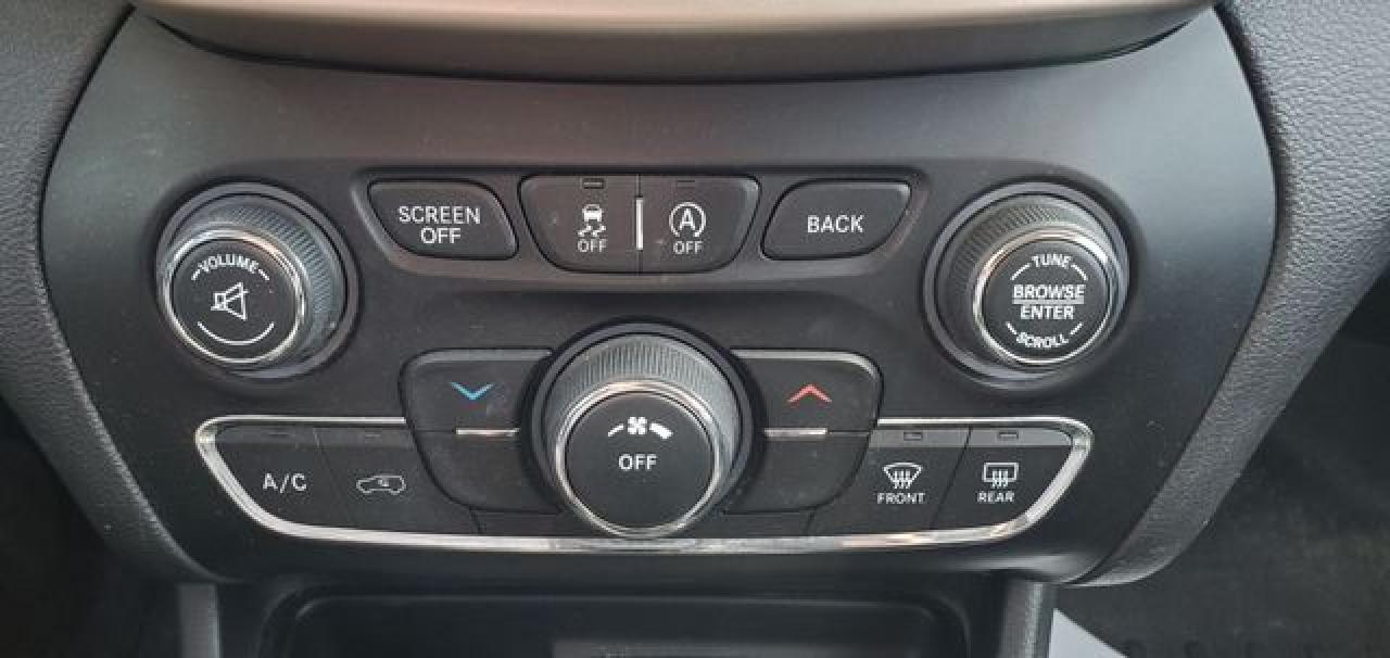 JEEP CHEROKEE 2015 — 18