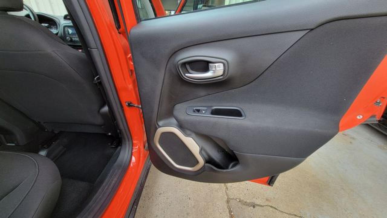 JEEP RENEGADE 2017 — 16
