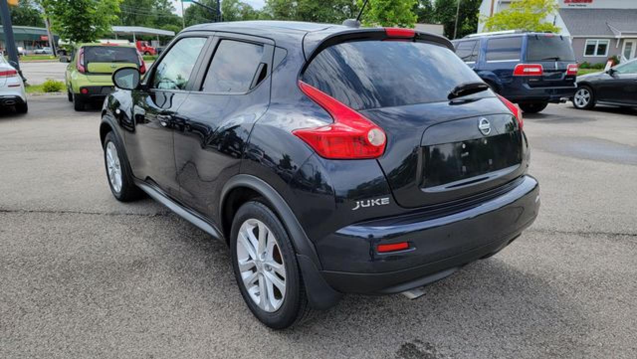2011 NISSAN JUKE S