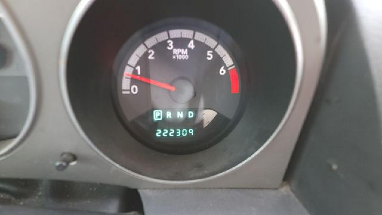 DODGE AVENGER 2010 — 15