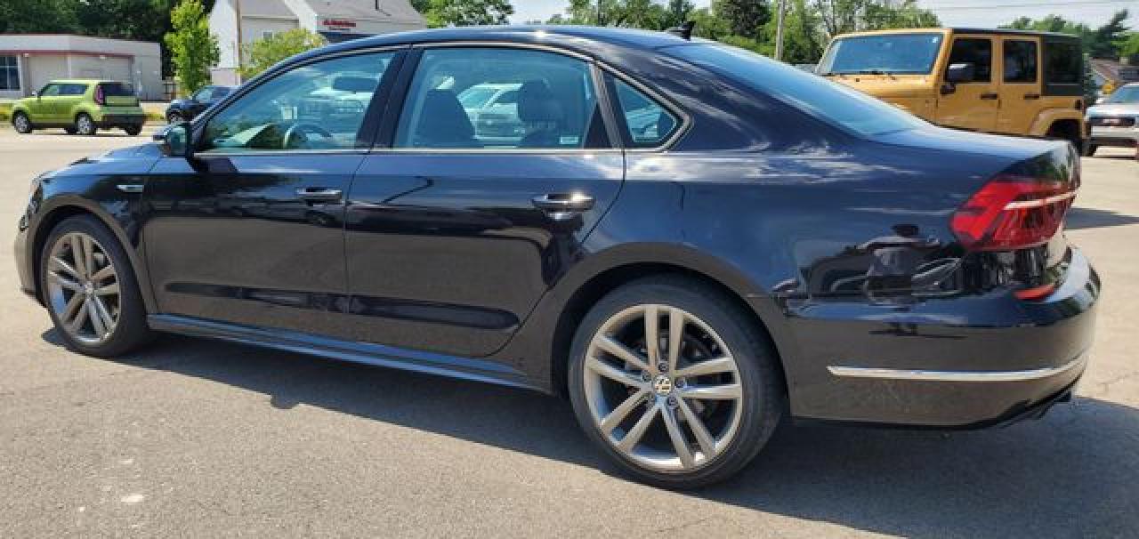 VOLKSWAGEN PASSAT 2018 — 6