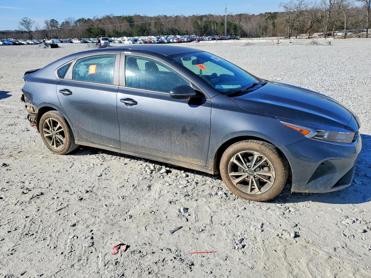 2023 KIA FORTE LX