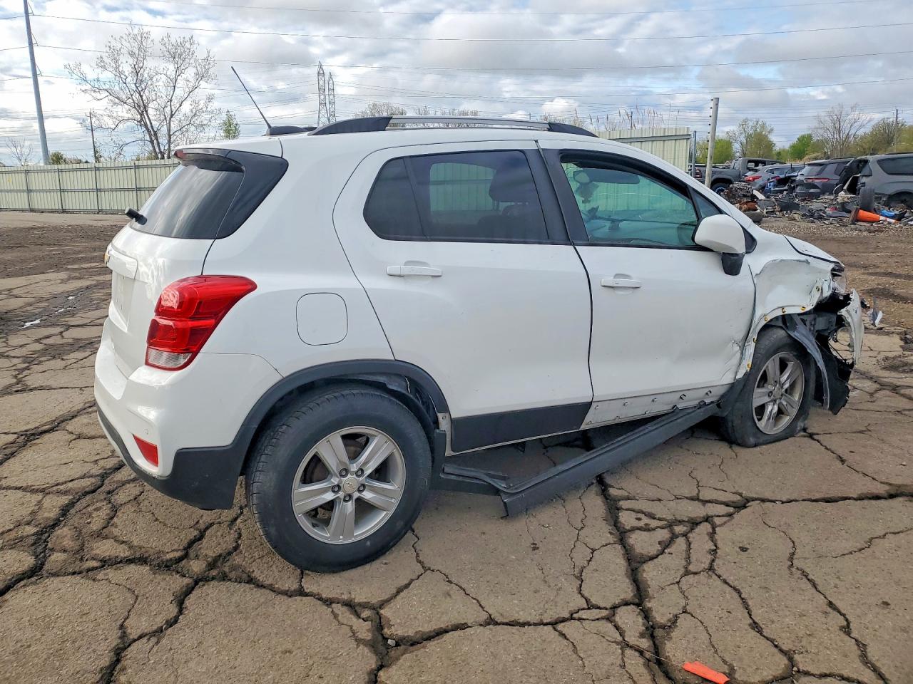 CHEVROLET TRAX 2021 — 4