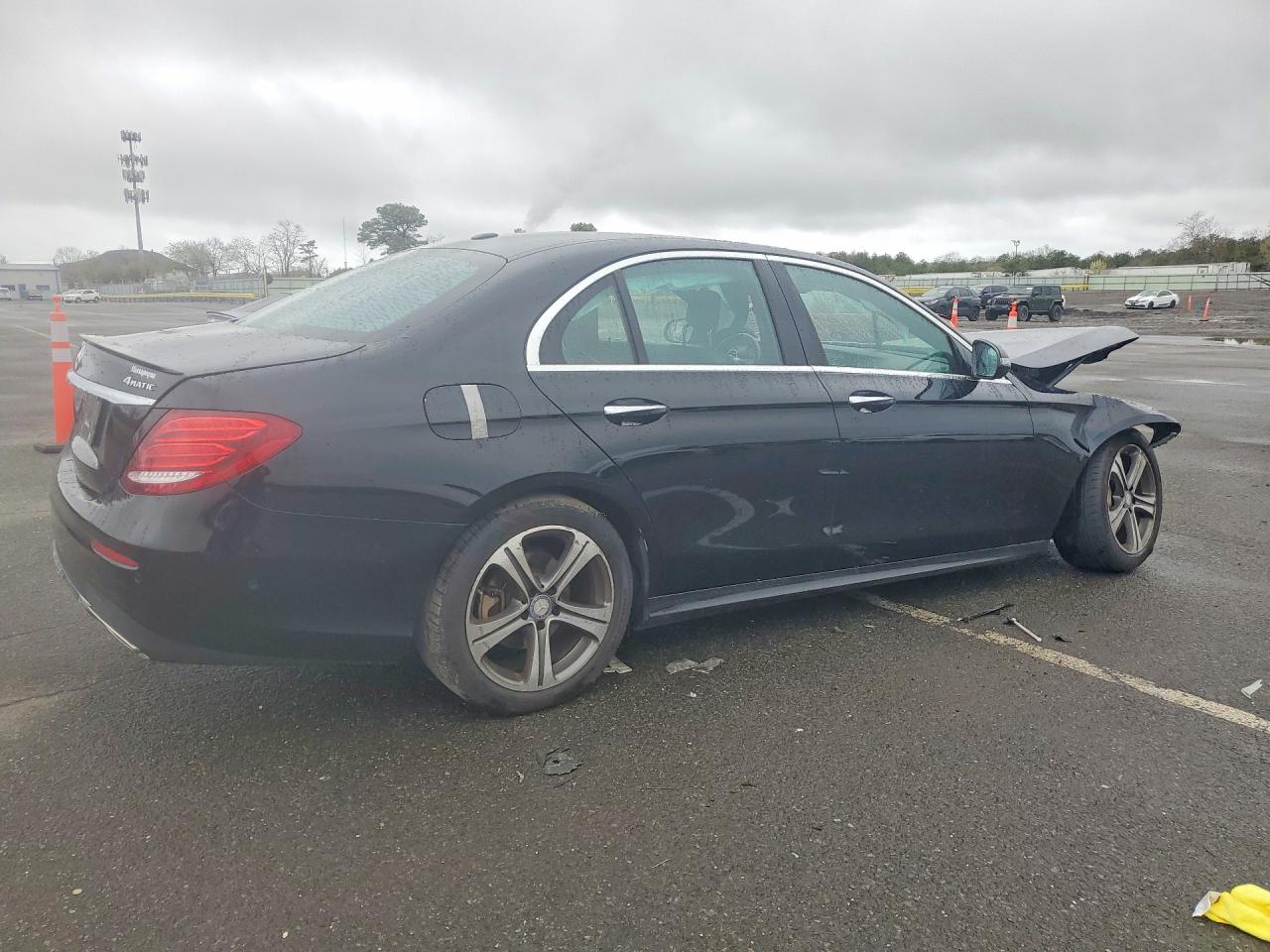 MERCEDES-BENZ E 2017 — 4