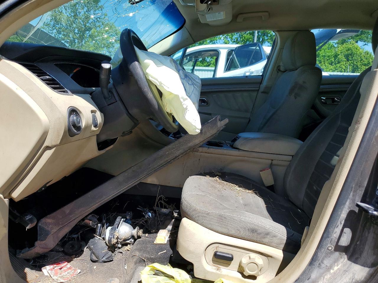 FORD TAURUS 2015 — 8