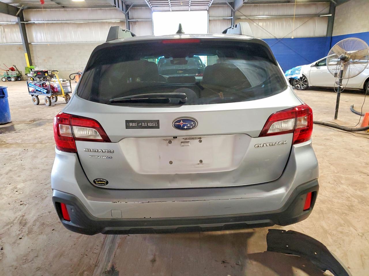 SUBARU OUTBACK 2019 — 7