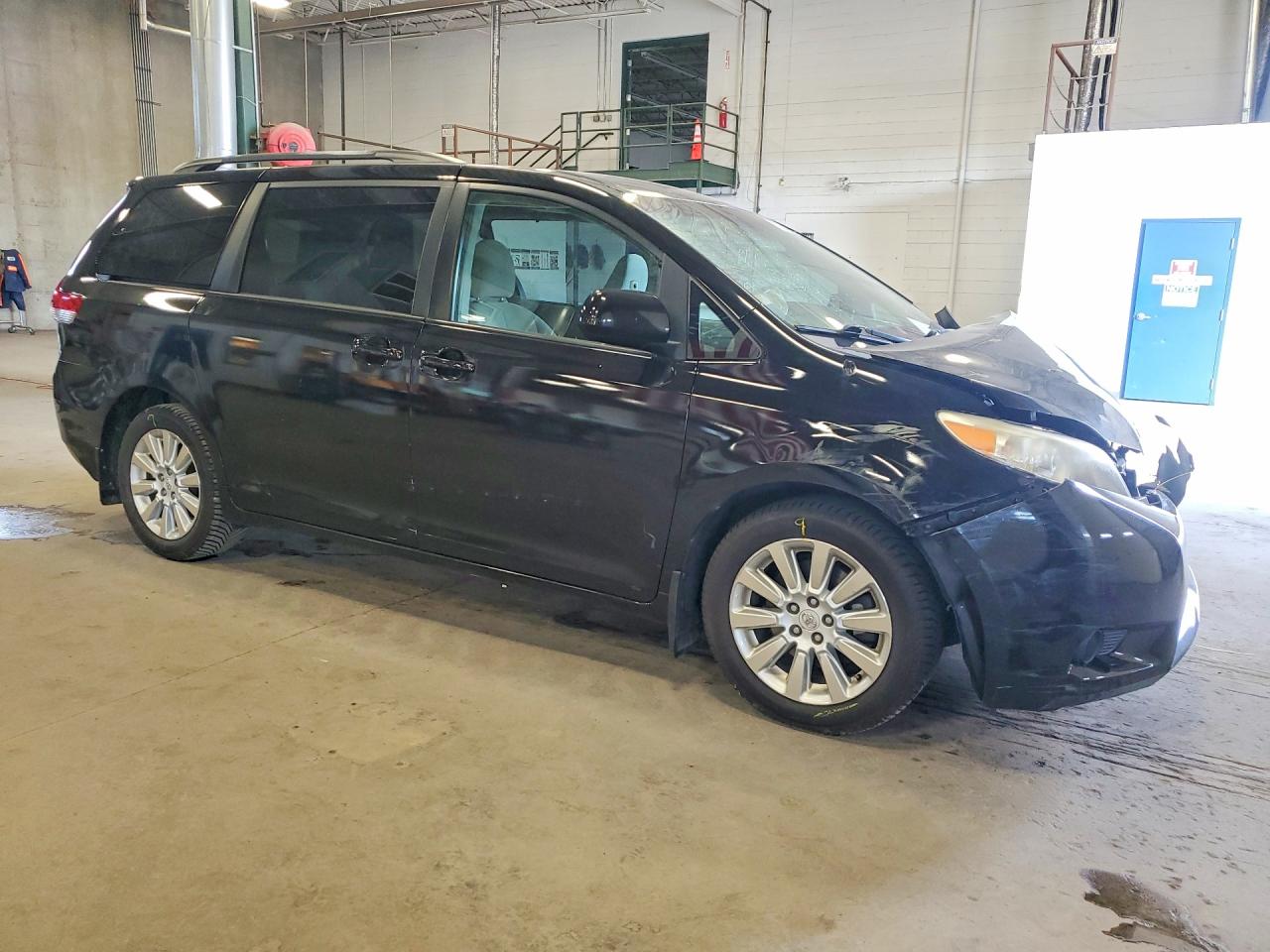 TOYOTA SIENNA 2011 — 5