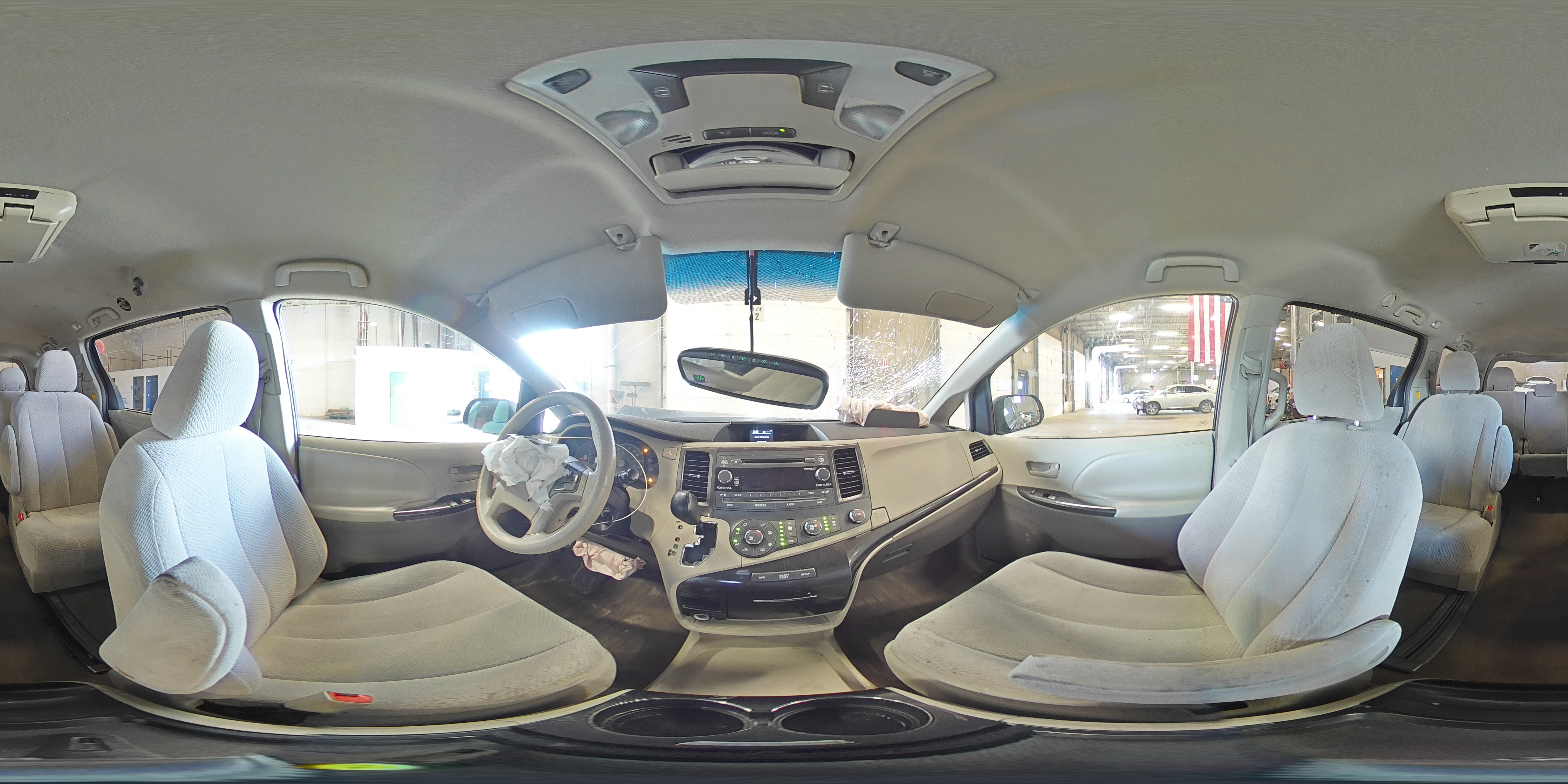 TOYOTA SIENNA 2011 — 15