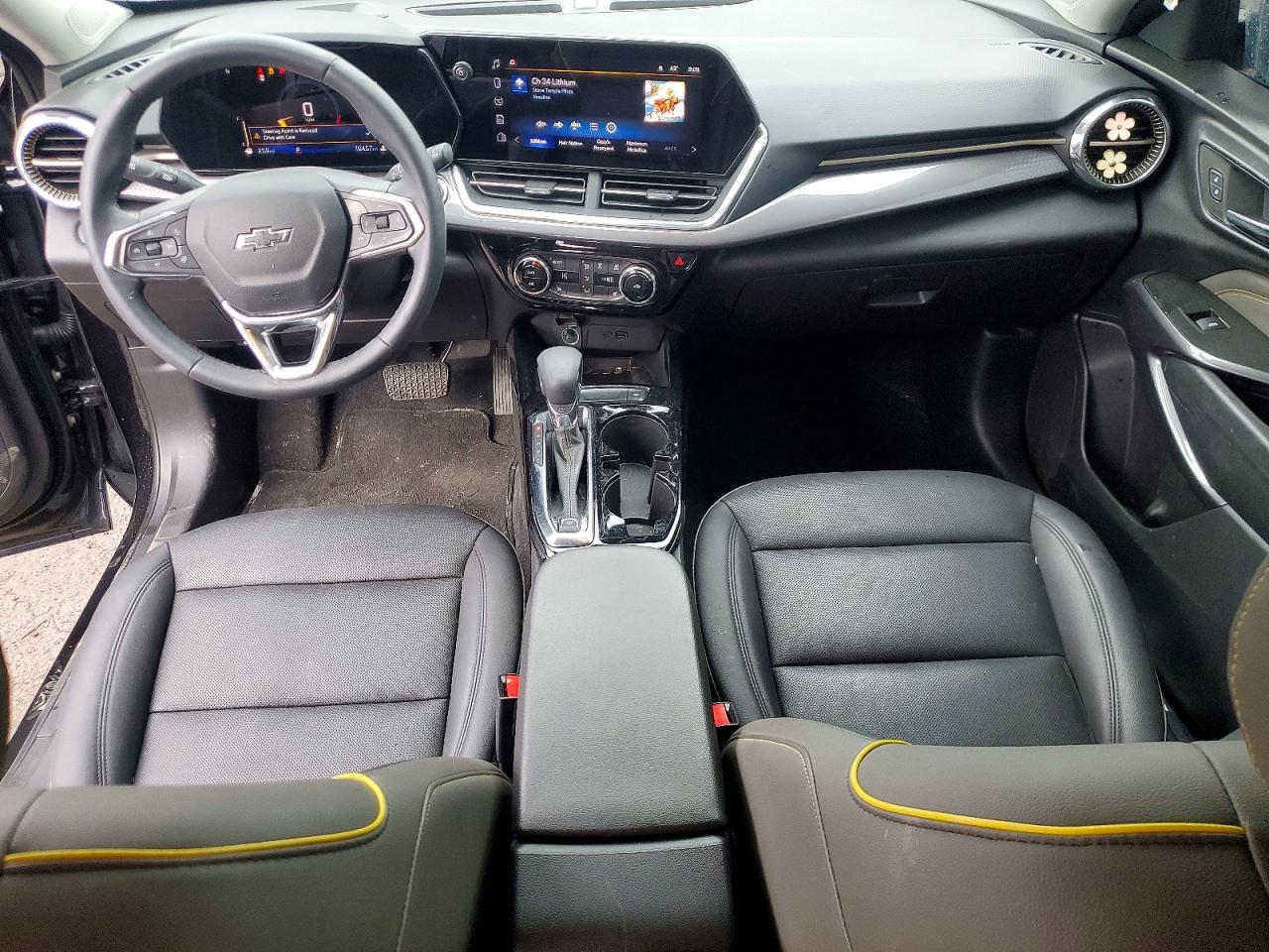 CHEVROLET TRAX 2025 — 9