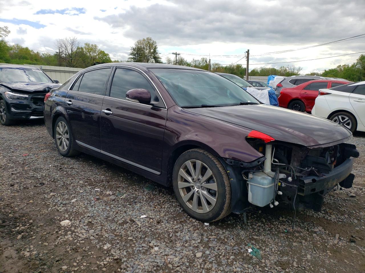 TOYOTA AVALON 2011 — 5