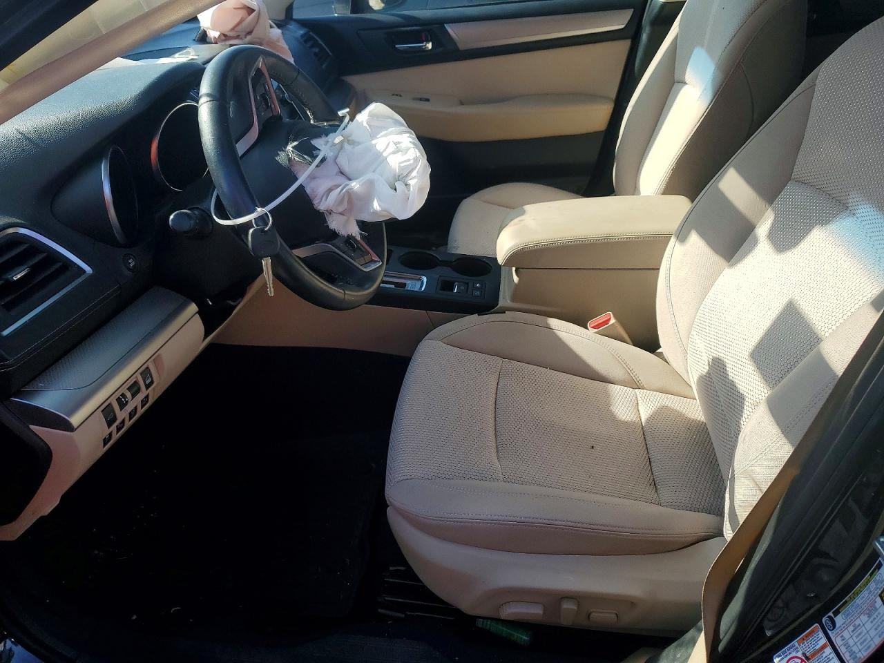 SUBARU OUTBACK 2019 — 8