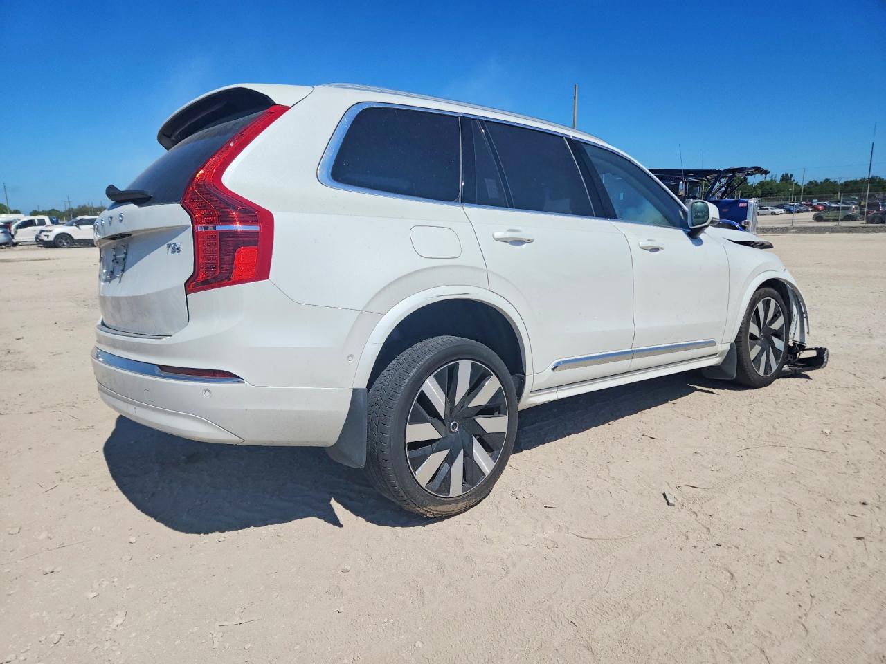 VOLVO XC90 2025 — 4