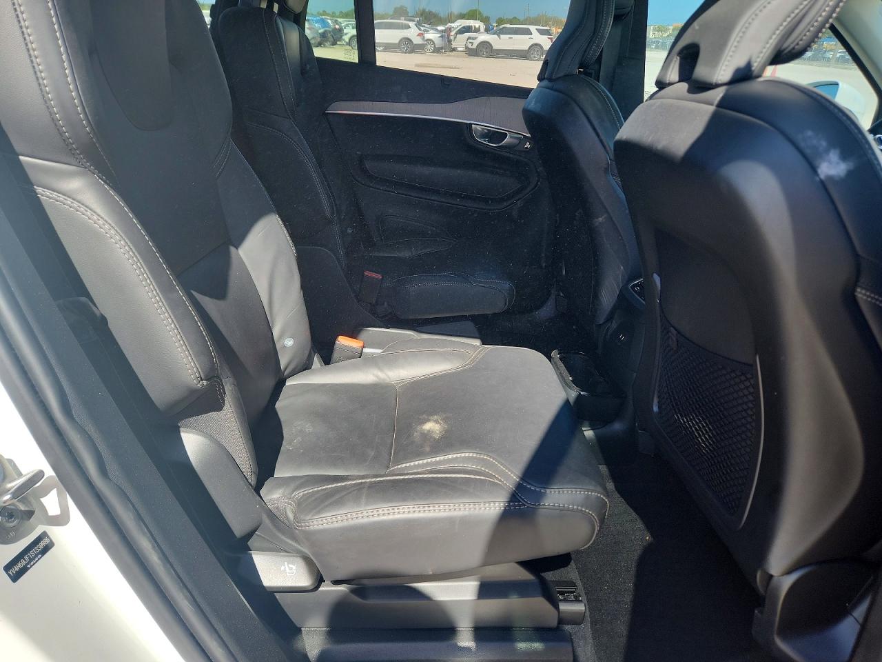VOLVO XC90 2025 — 12