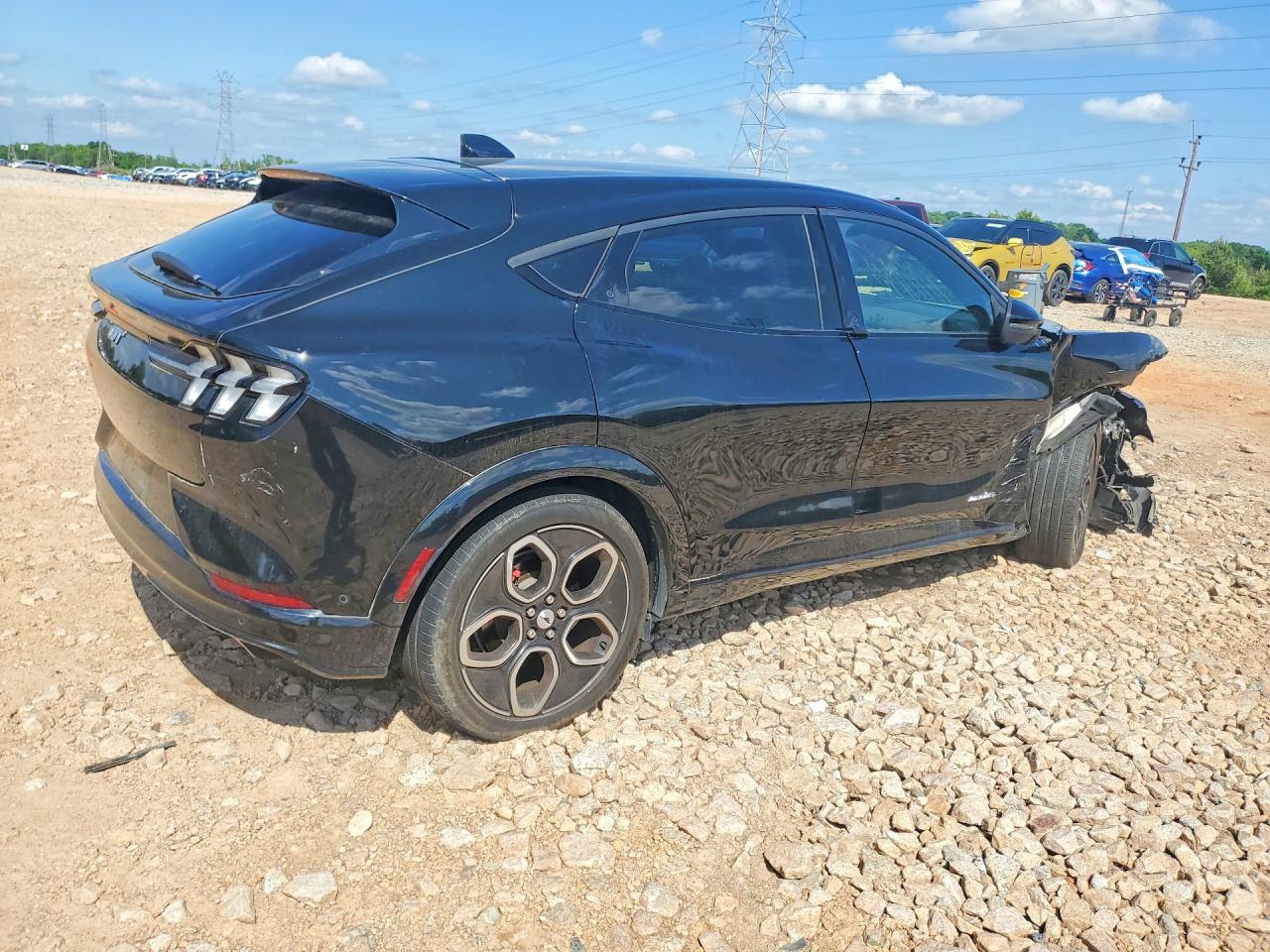 FORD MUSTANG MACH-E 2021 — 4