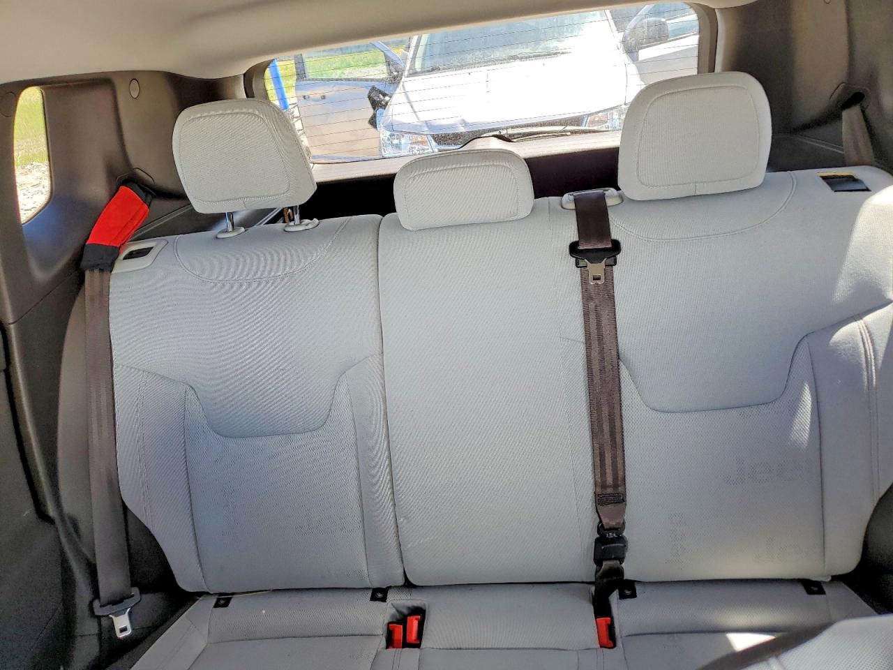 JEEP RENEGADE 2015 — 11