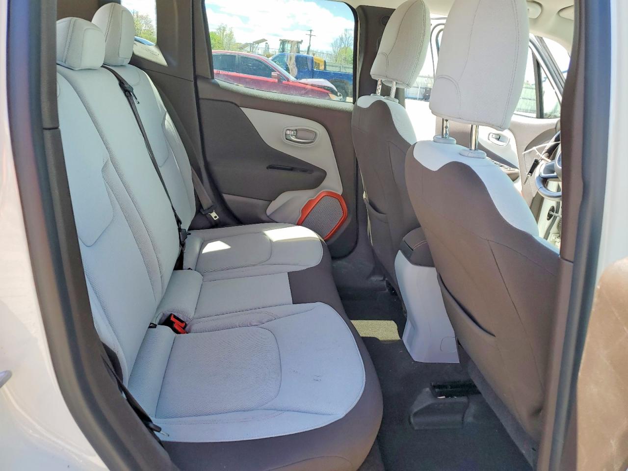 JEEP RENEGADE 2015 — 12