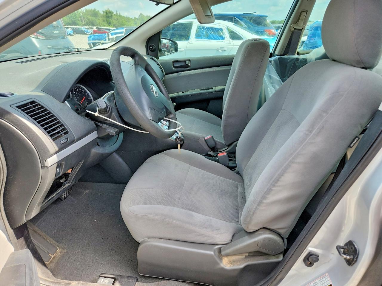 NISSAN SENTRA 2012 — 8