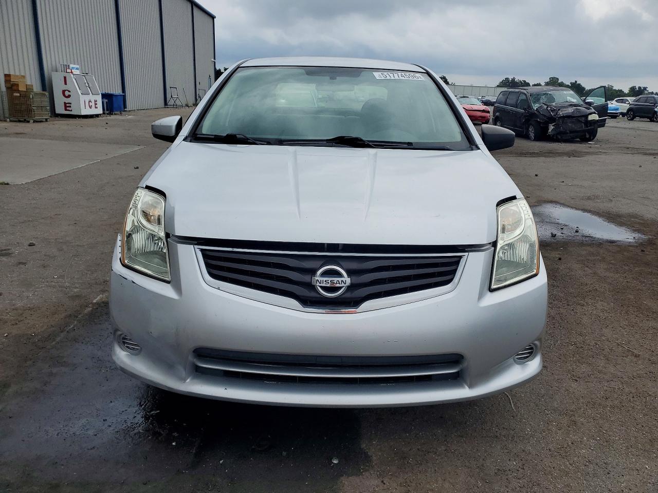 NISSAN SENTRA 2012 — 6