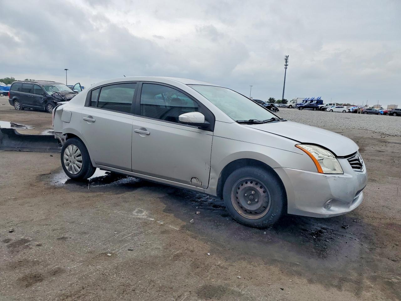 NISSAN SENTRA 2012 — 5