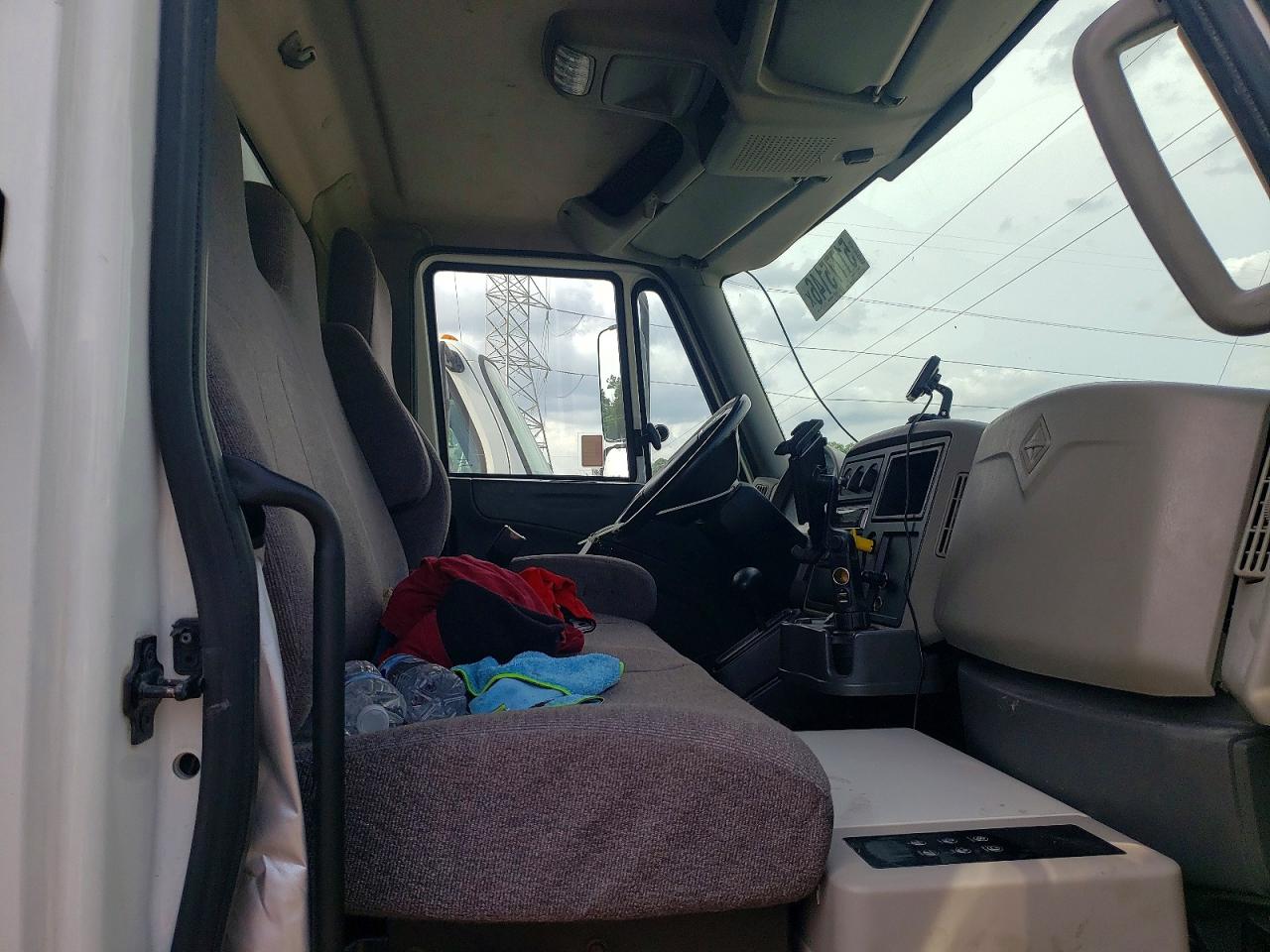 INTERNATIONAL 4000 2019 — 12