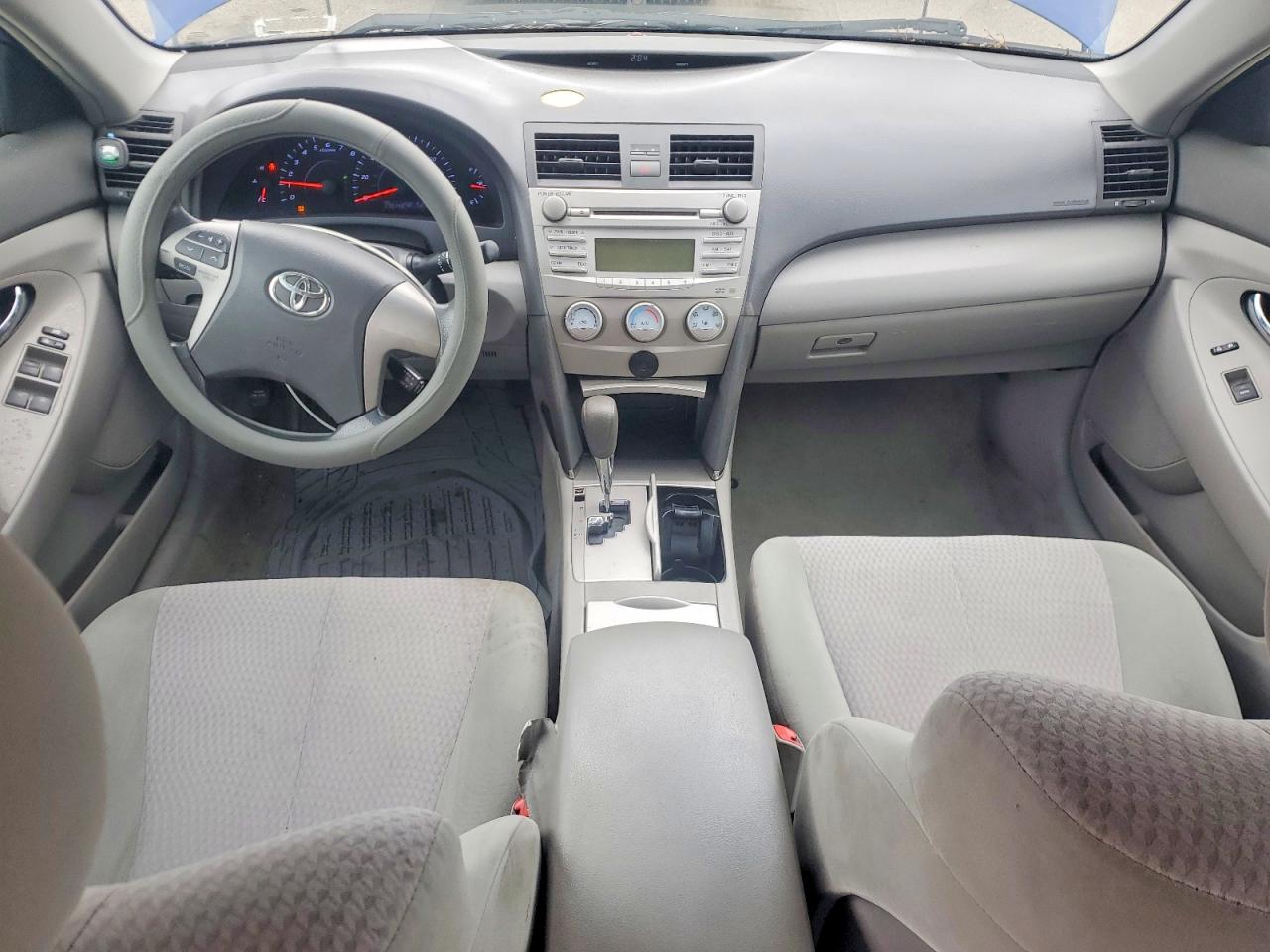 TOYOTA CAMRY 2010 — 9