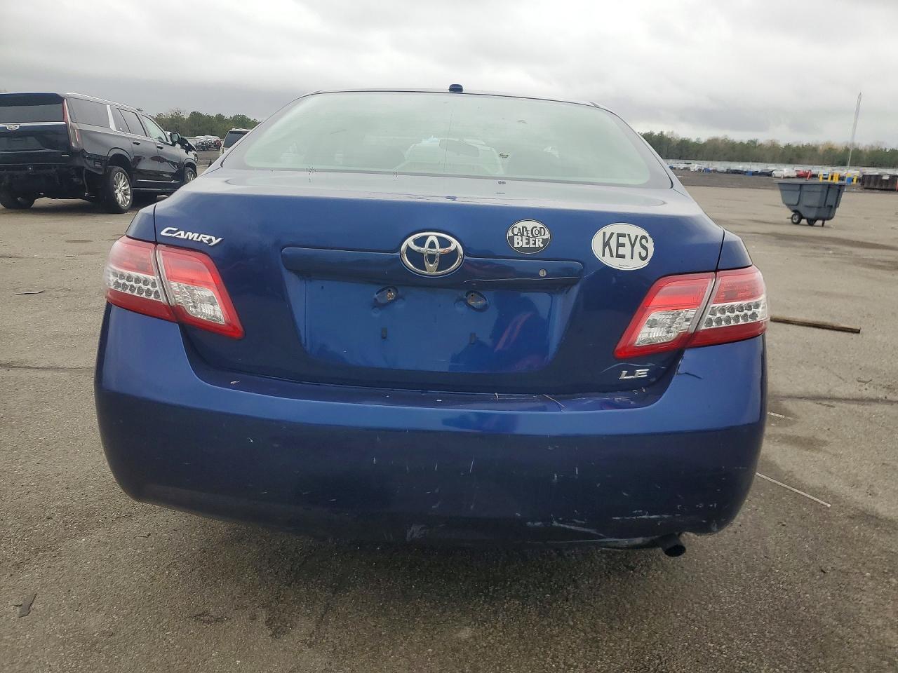 TOYOTA CAMRY 2010 — 7
