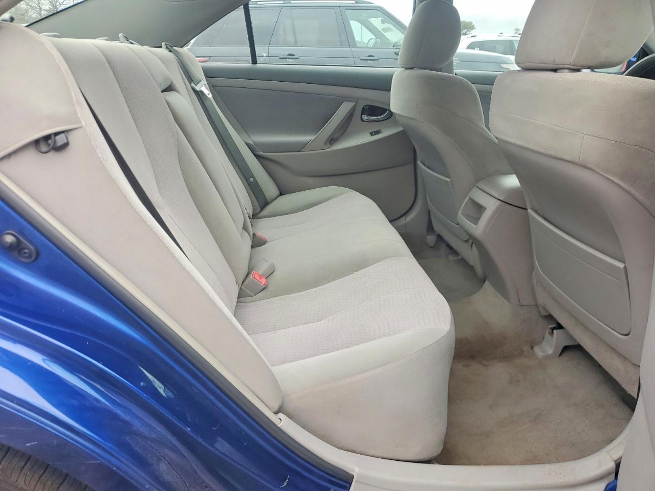 TOYOTA CAMRY 2010 — 11