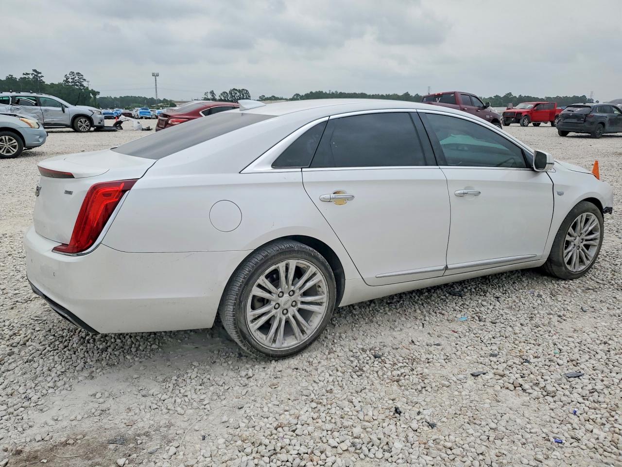 CADILLAC XTS 2018 — 4