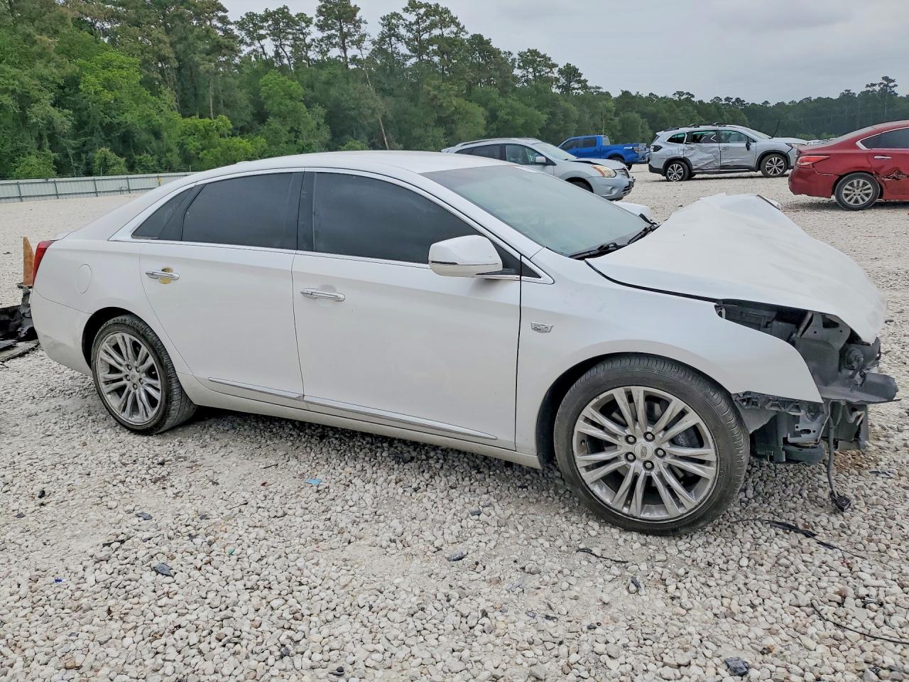CADILLAC XTS 2018 — 5