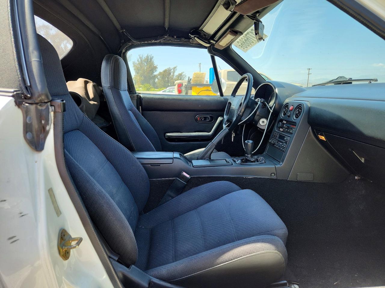 MAZDA MX-5 MIATA 1990 — 11