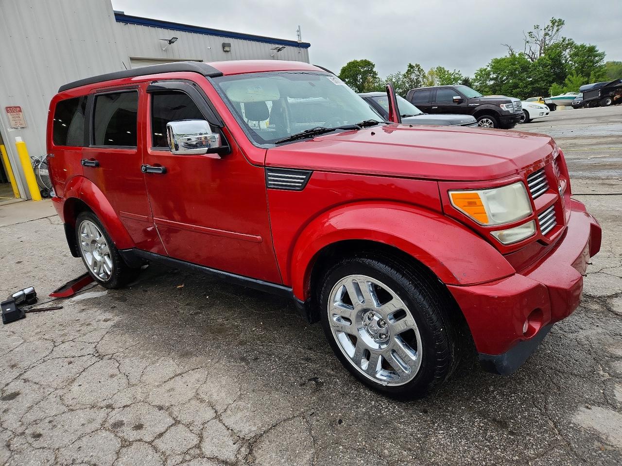 DODGE NITRO 2011 — 5