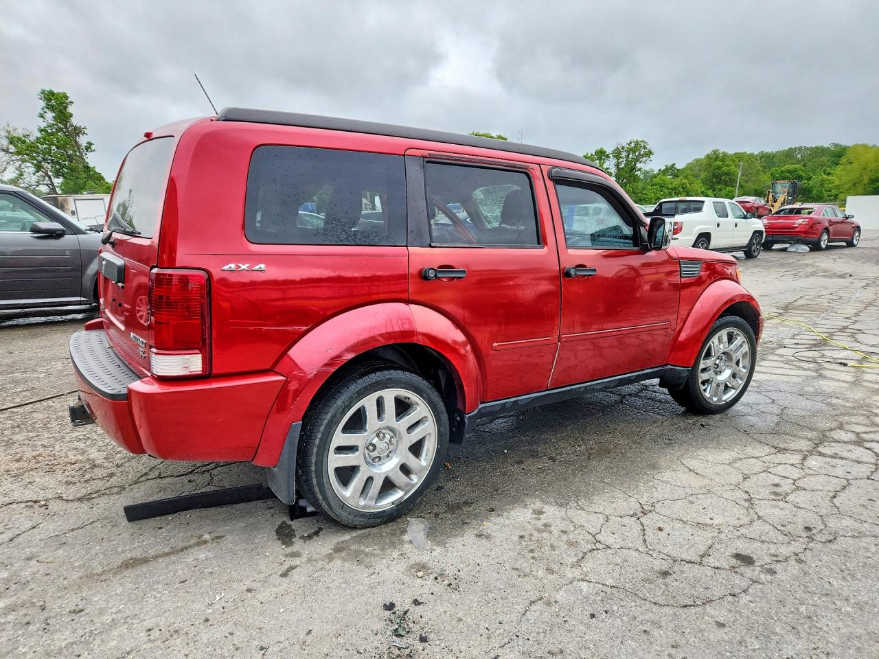 DODGE NITRO 2011 — 4