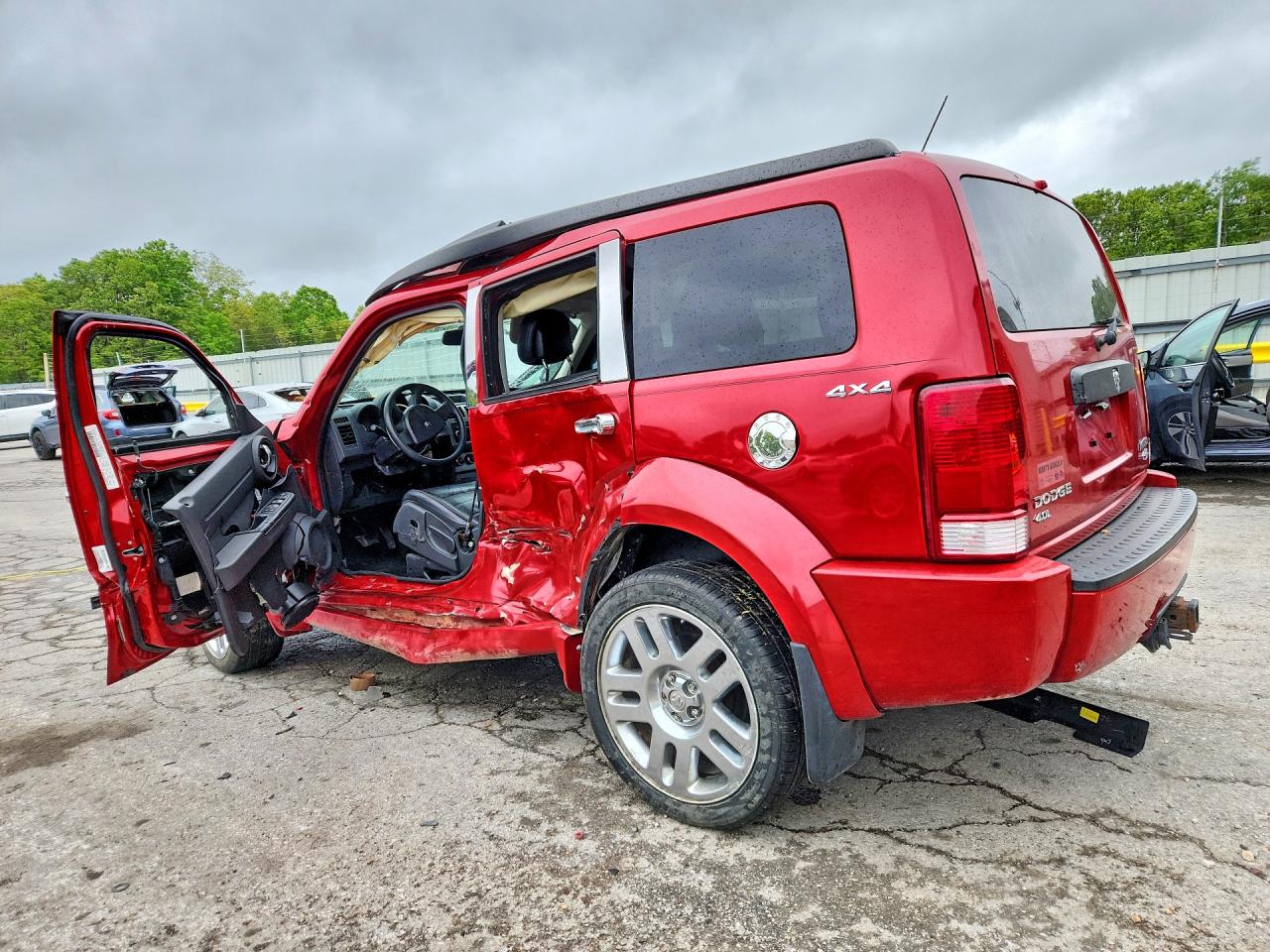 DODGE NITRO 2011 — 3