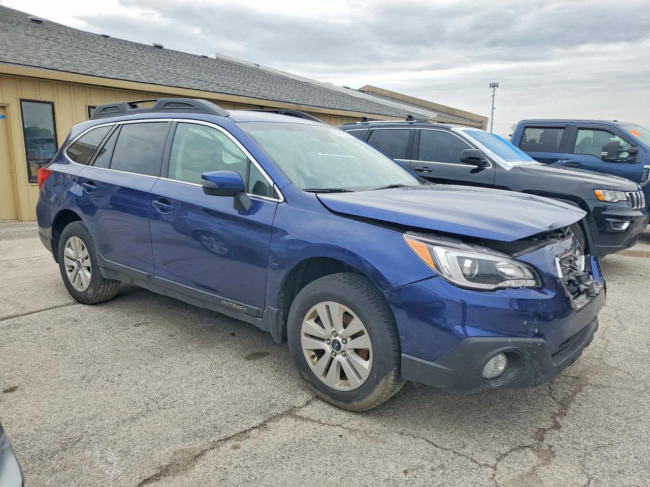 SUBARU OUTBACK 2017 — 5