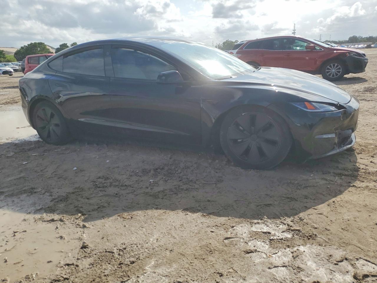 TESLA MODEL 3 2024 — 5