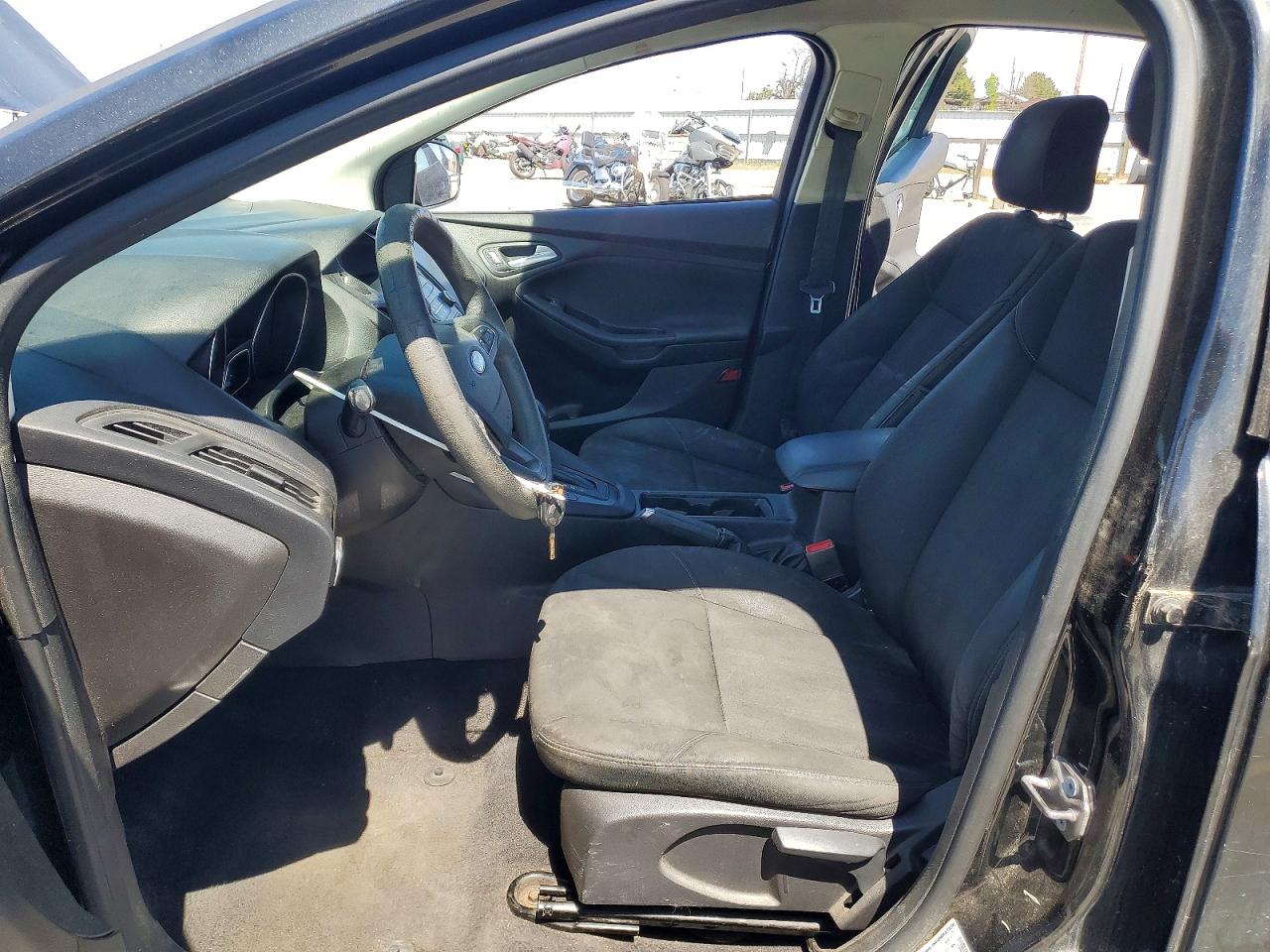 FORD FOCUS 2015 — 8