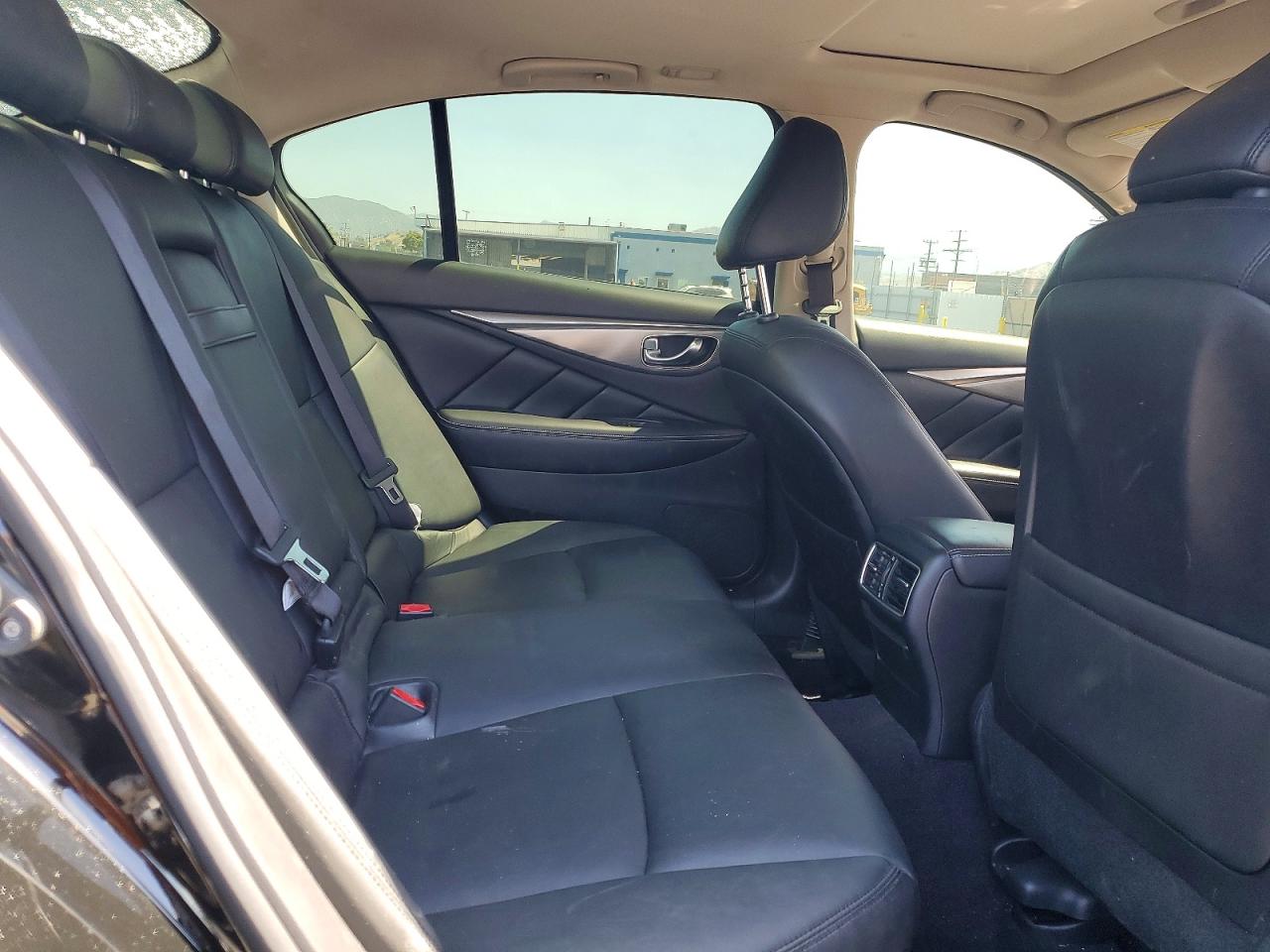 INFINITI Q50 2017 — 11