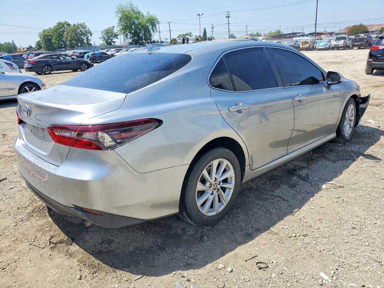 TOYOTA CAMRY 2022 — 4